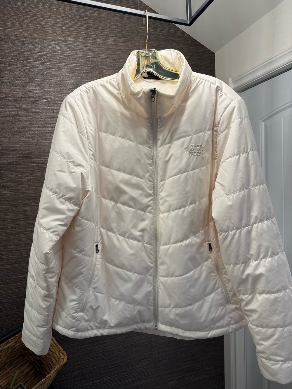 NWOT The North Face Off White Puffer Jacket